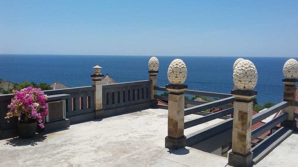 Barong Cafe Bungalow And Restaurant Amed Esterno foto