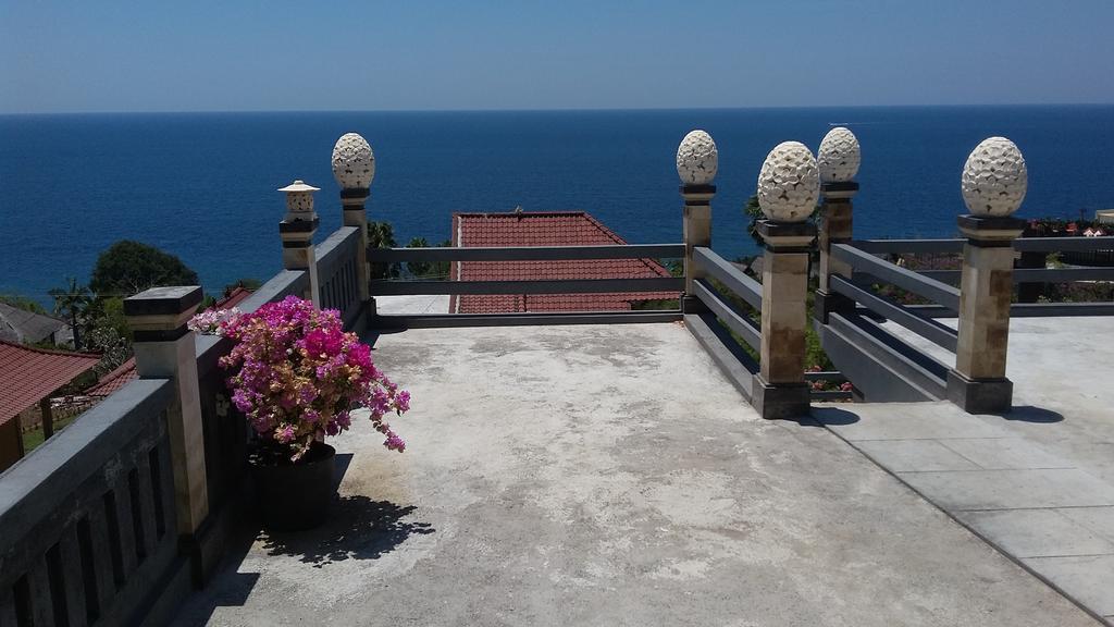 Barong Cafe Bungalow And Restaurant Amed Esterno foto